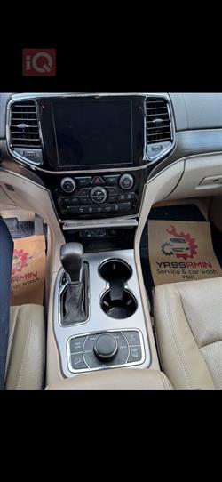 جيب جراند شيروكي